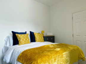 Mayfair Suite Sasco Apartments